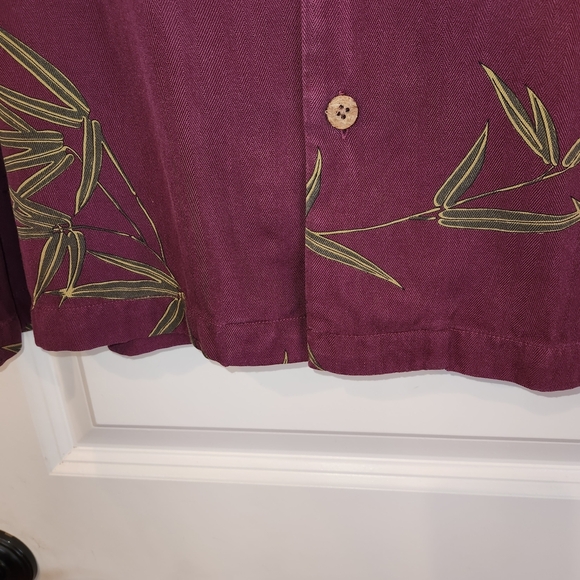 Tommy Bahama 100% Silk Deep Magenta/Burgundy Tropical Print Shirt Size L Light - Picture 7 of 12